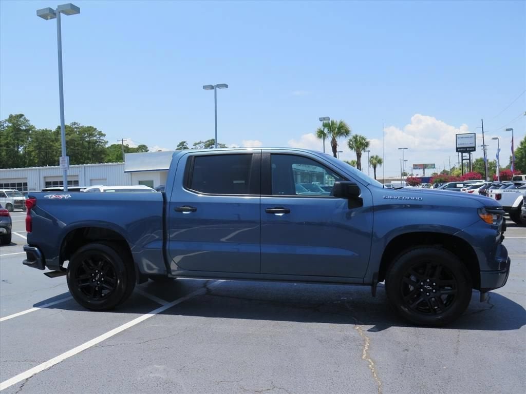 2024 Chevrolet Silverado 1500 — side profile view